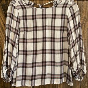 Flannel top with cuff sleeve